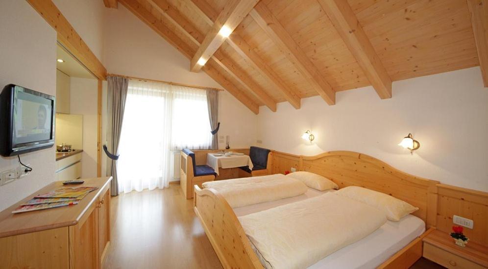 Apartments Lasteis La Villa  Buitenkant foto