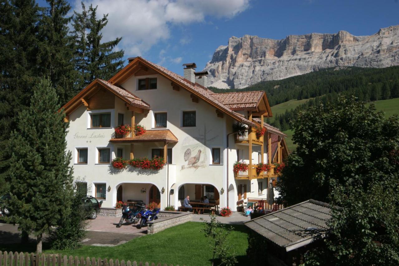Apartments Lasteis La Villa  Buitenkant foto